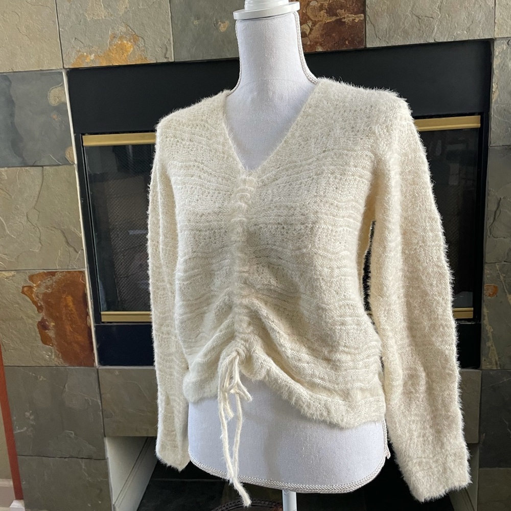 NWT Soft Crop Sweater